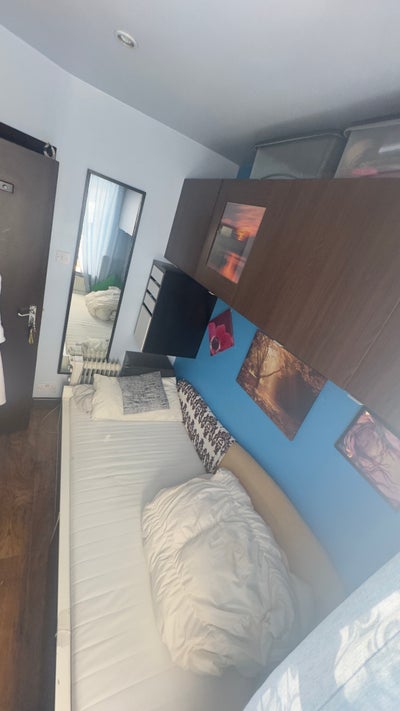 Single room In Neasden  Main Photo