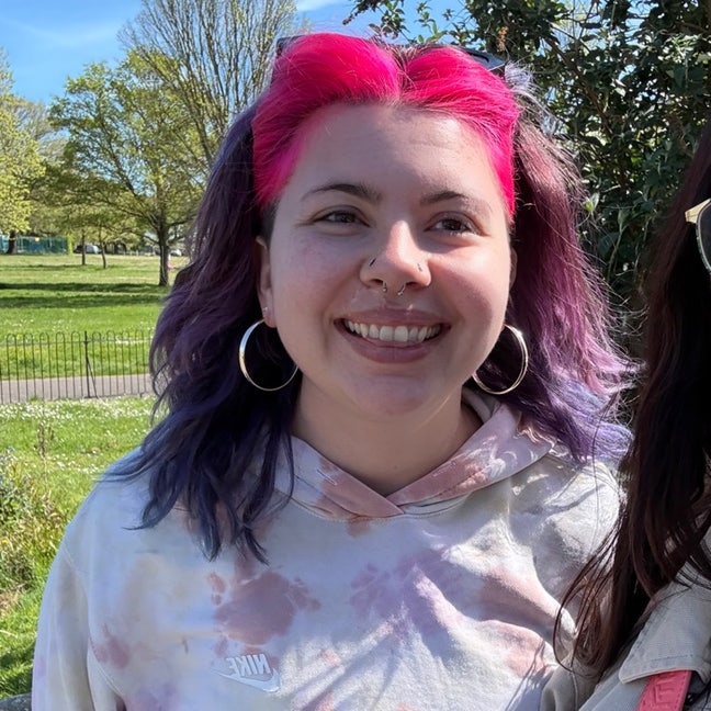 Professional Female seeks a double room Main Photo