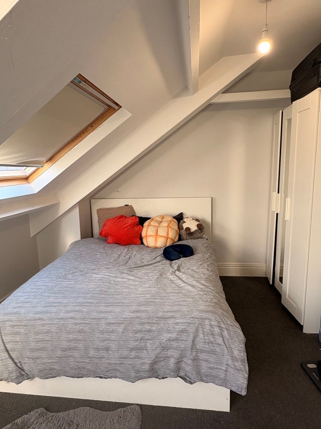Terrace flat - double room- tenancy replacement  Main Photo