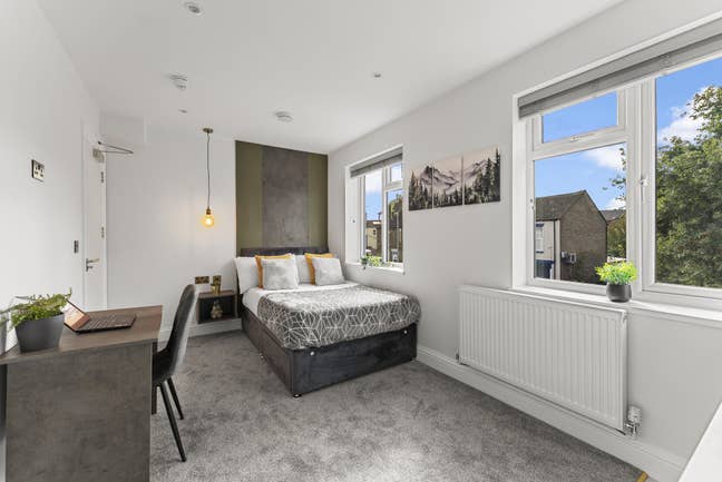🤩 Spectacular HMO in Park Street - PE1  Main Photo