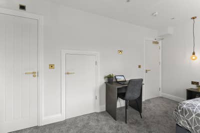 🤩 Spectacular HMO in Park Street - PE1  Main Photo