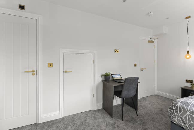 🤩 Spectacular HMO in Park Street - PE1  Main Photo