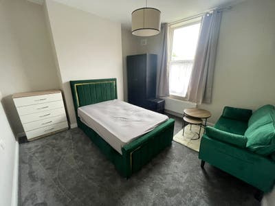Hmo Dss -Big Rooms in Handsworth No Service Chg Main Photo
