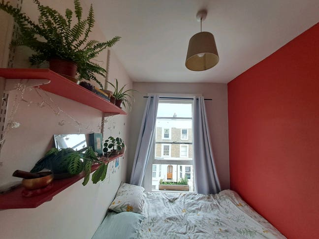 London summer sublet Main Photo