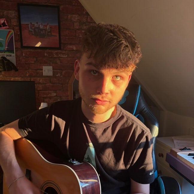 Student Male seeks a single or double room Main Photo