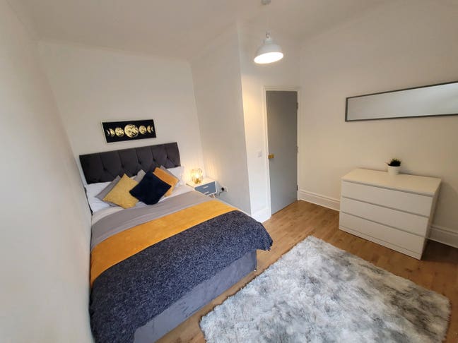 Reduced! Luxury Co-Living in Centre of Brockley!  Main Photo