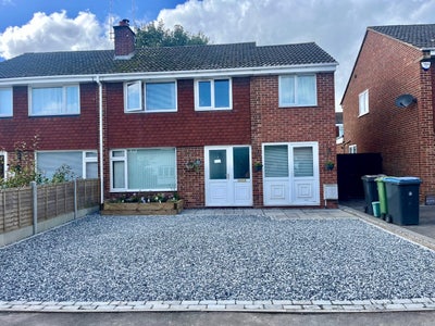 Master Bedroom to Let with Brand New En-Suite Main Photo