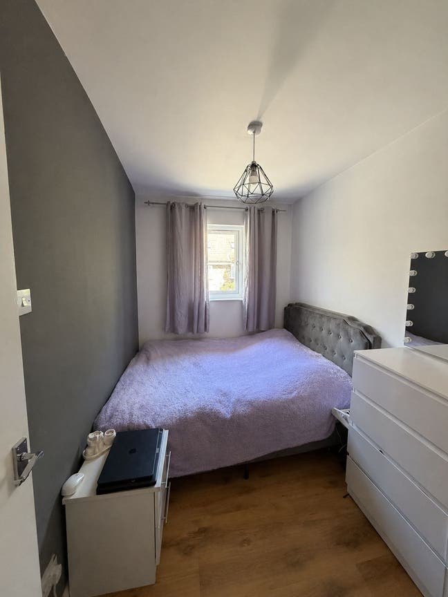 1 bedroom flat 10 min walk from metro, zone 3 Main Photo