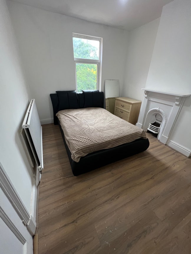 Room to rent Main Photo