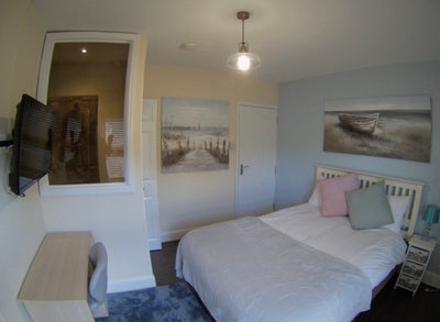 Lovely En Suite Room (plus extra Amenities) Main Photo