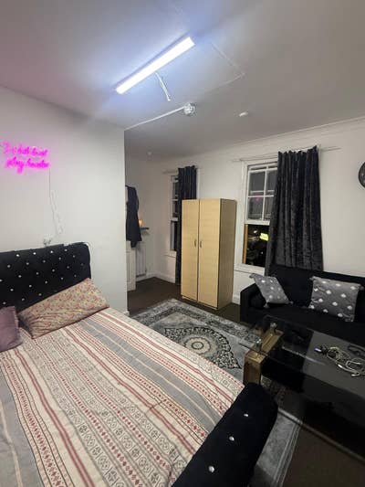 Multiple Spacious Rooms for Rent- CR7 Main Photo
