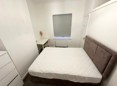 Double Room to Rent – Sale (All Bills Included) Main Photo