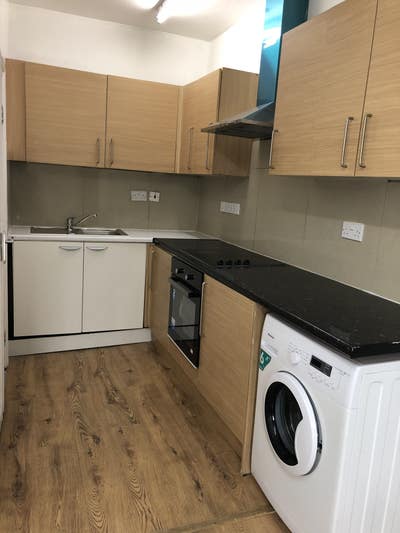 Studio Apartment to Rent all inclusive except  Main Photo