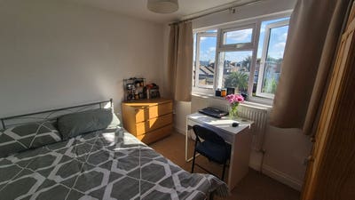 Single room available in Charlton!  Main Photo