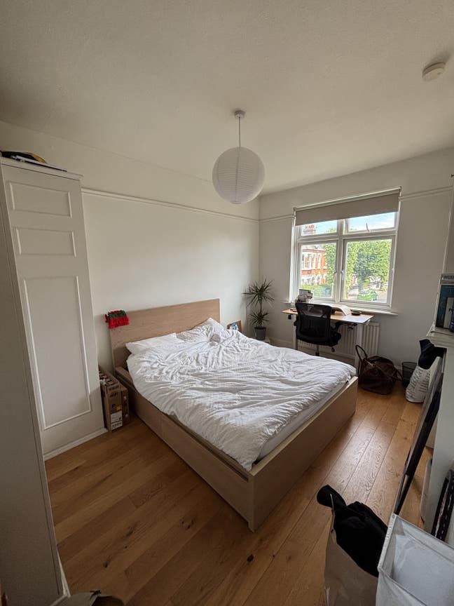Bright Double Room in Clapham South  Main Photo