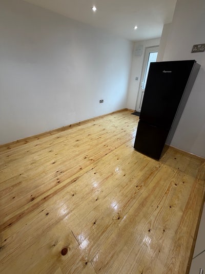 Studio for rent in West Thurrock  Main Photo