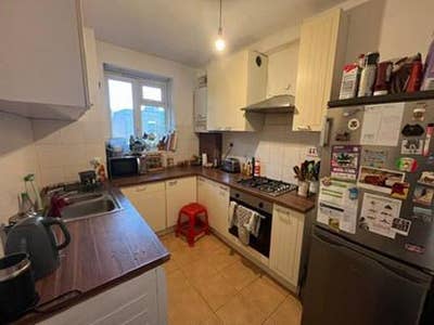 Double Room Available in the Heart of Camberwell!! Main Photo