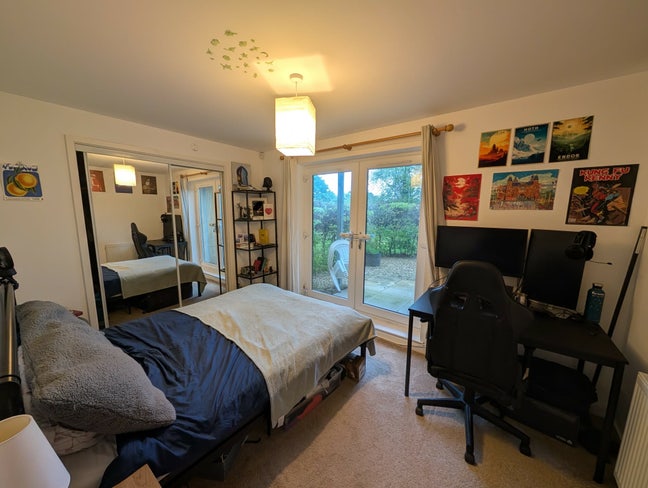 Double Room with Private Bathroom in Leith Main Photo