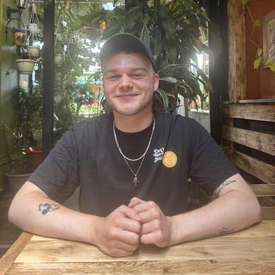 Looking for a room in Shrewsbury or Telford Main Photo