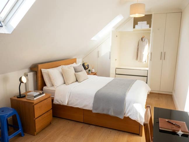 Double Ensuite for Single Professional in Harrow Main Photo
