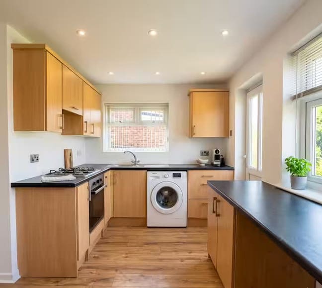 Fully furnished 3-bedroom house available in Whist Main Photo
