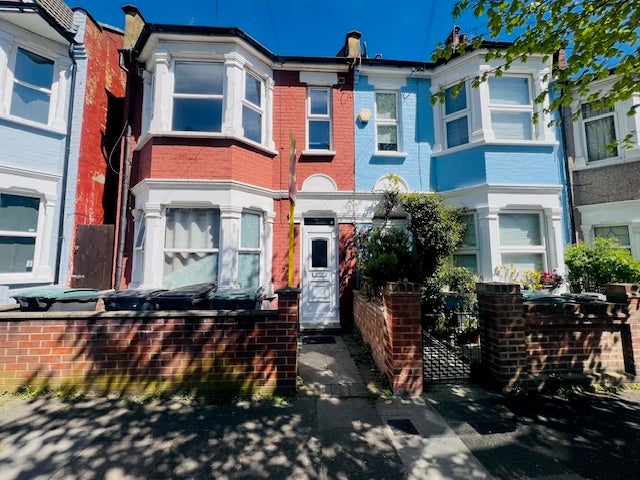 Brand New One Bed Flat Near Wood Green Main Photo