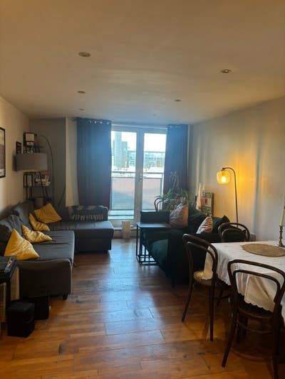 Lovely plant-based flat on Holloway Road Main Photo