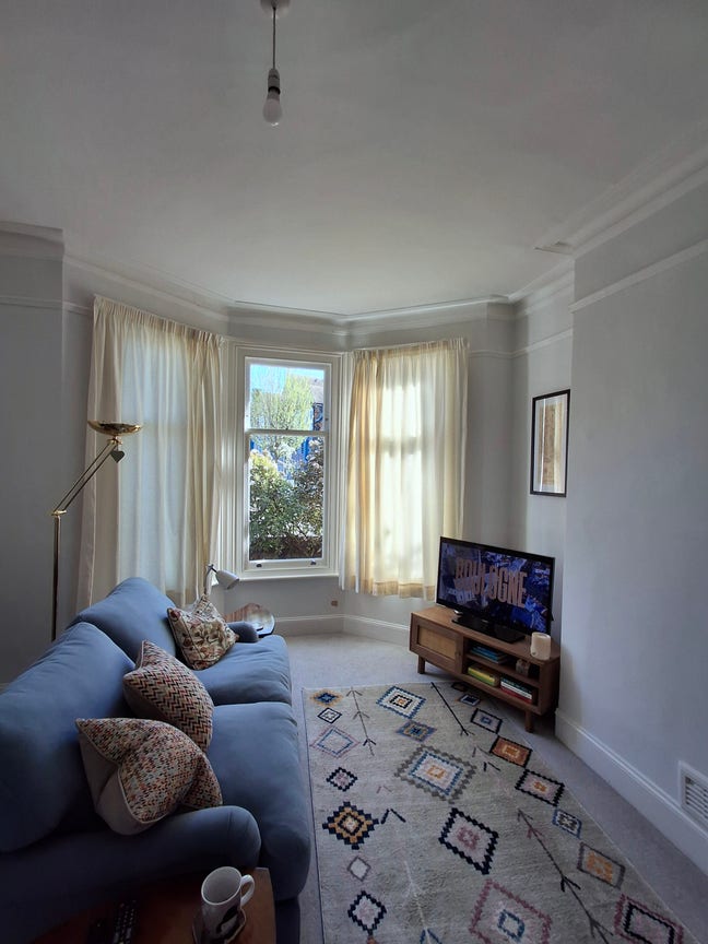 Spacious double room in Balham Main Photo