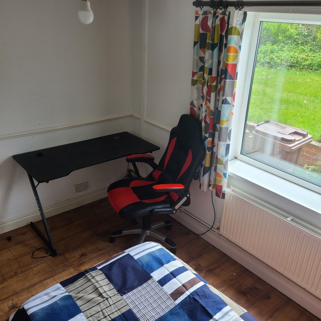 Lovely Spacious Double Room for rent Main Photo
