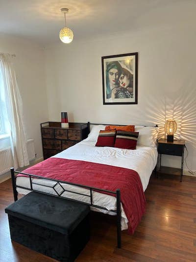 3 rooms 50m from Waterside Campus Main Photo