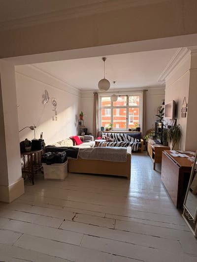 Bright ensuite double room near Paddington  Main Photo