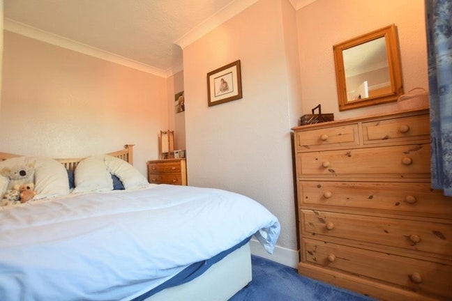 Double rooms central Aylesbury female house share Main Photo