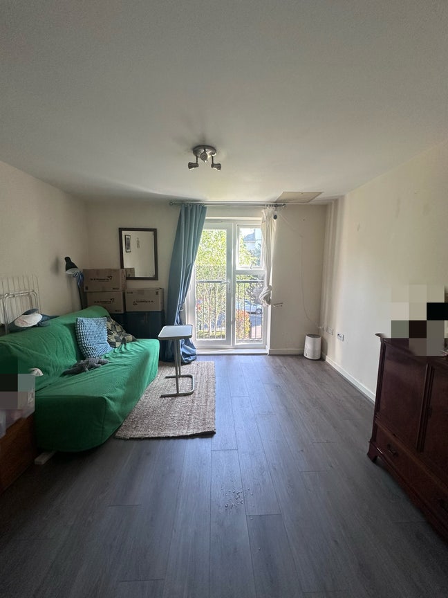 Spacious Furnished one-bedroom flat- Archers Road Main Photo