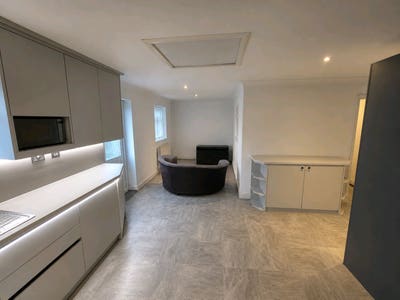 1 bed flat to rent. 10 min walk to station Main Photo
