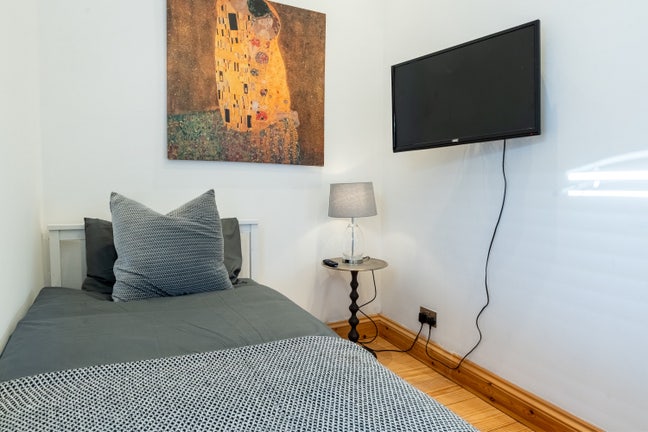 Very cosy single room  Main Photo