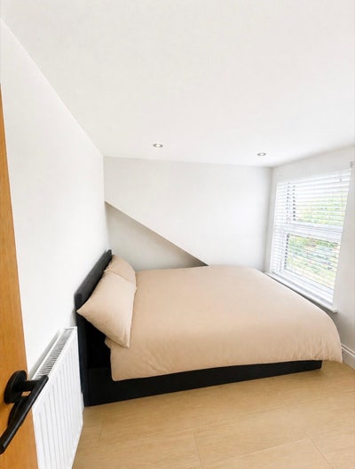 Bright loft double room to Rent (Manor Park - E12) Main Photo