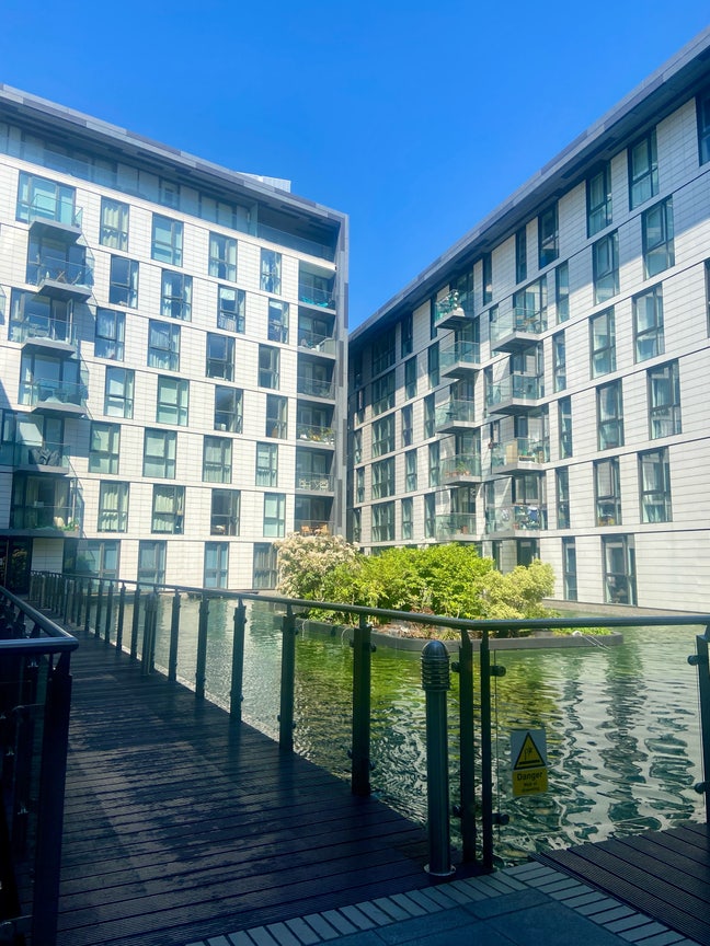 Beautiful Room Available Aldgate East! 🌸 Main Photo