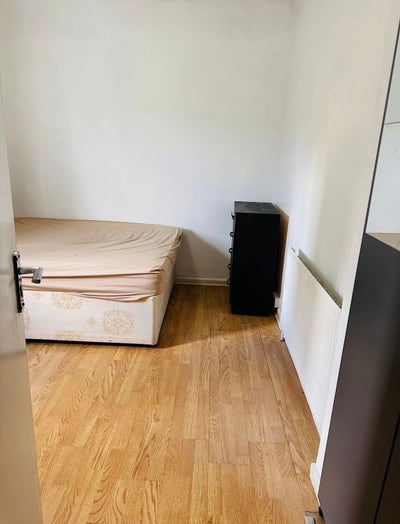 Spacious room in a lovely house 🏡  Main Photo