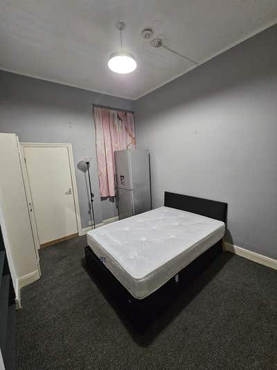 Chiswick Apartments Available Now!! 🏠 Main Photo