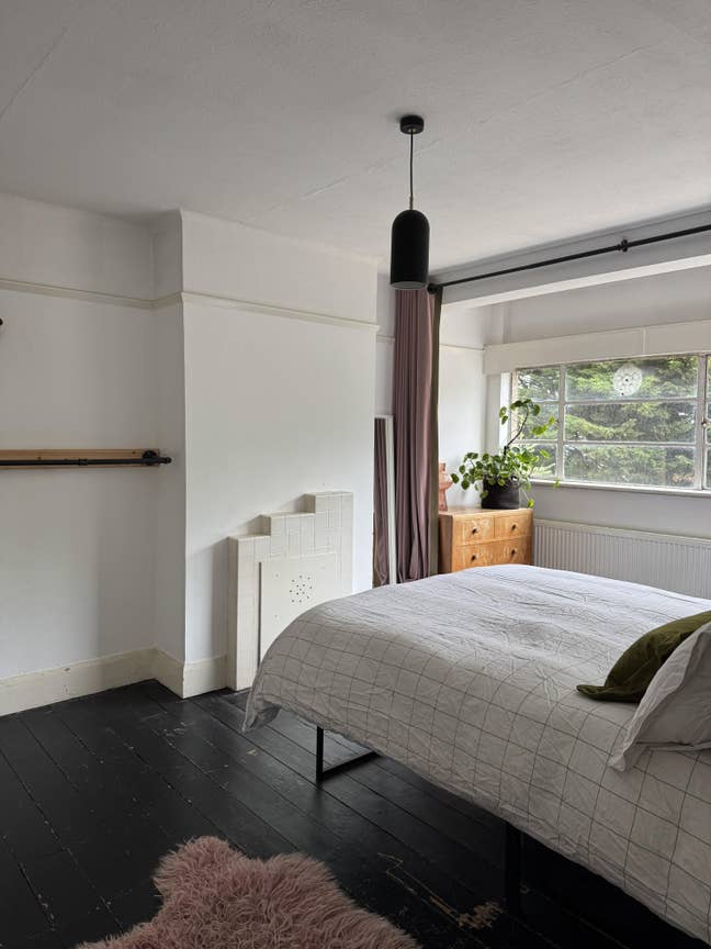Double room in Woodford — bills incl, forest views Main Photo