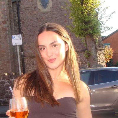 Looking for a room/ buddy up! ✨ Main Photo