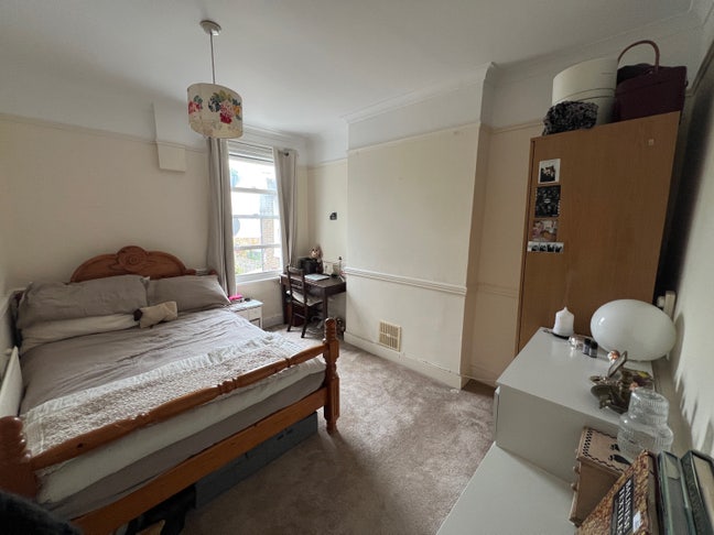 Friendly respectful roomie required! Main Photo