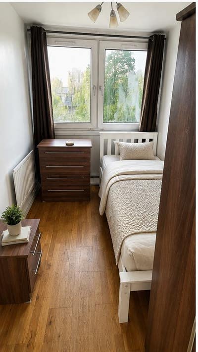 Single Room in SW15 | Bills Inc | Roehampton Main Photo