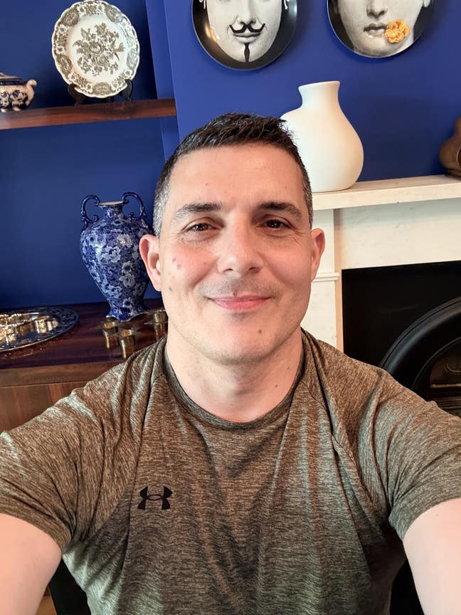 Professional seeking room in clean, tidy household Main Photo
