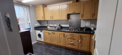 Furnished 1-Room + Ensuite + Parking Main Photo