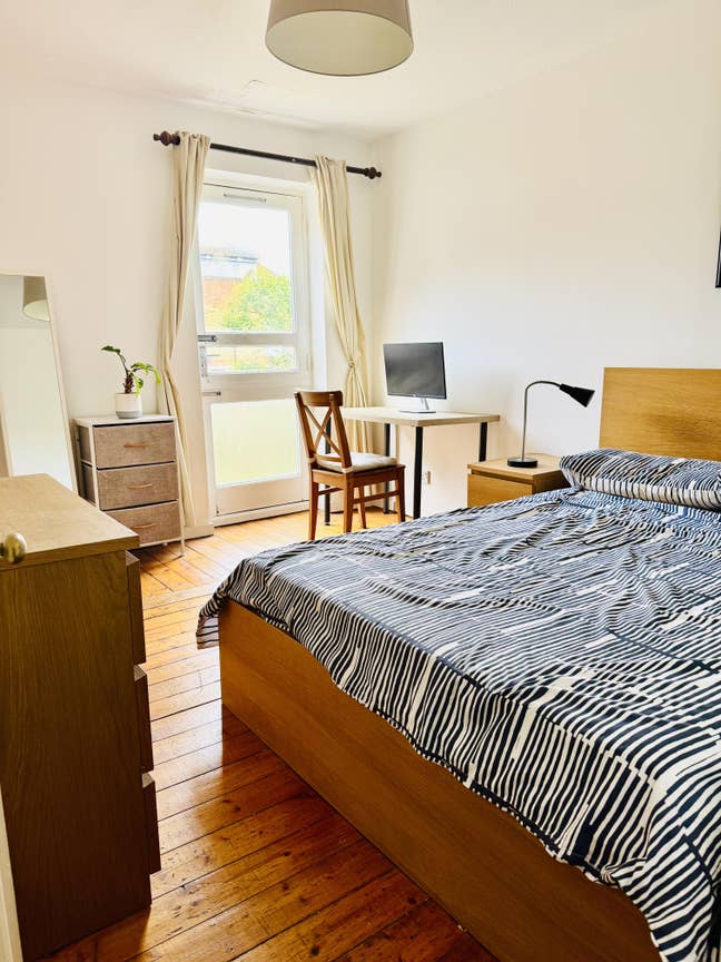 Bid and quite double room in Notting Hill Main Photo