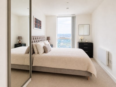 Large luxury en-suite room now available Main Photo