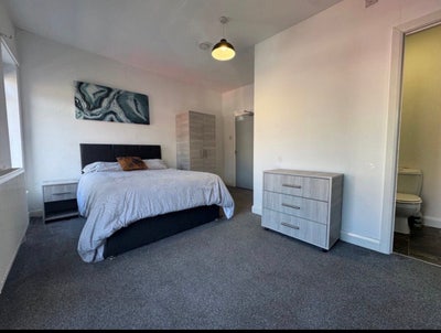 Huge Double En-Suite Room-Abbey Road, Grimsby Main Photo
