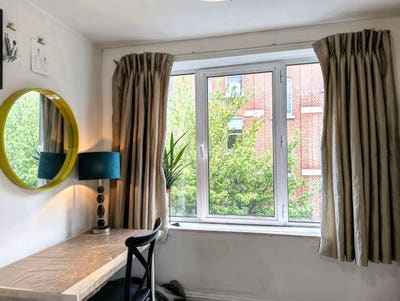 Double Bedroom Marylebone  Baker Street  ZONE 1 Main Photo