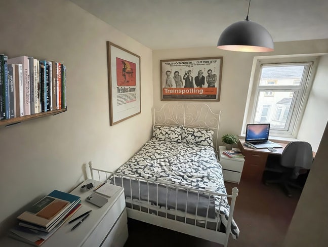 X2 Large Double Bedrooms Available! Main Photo
